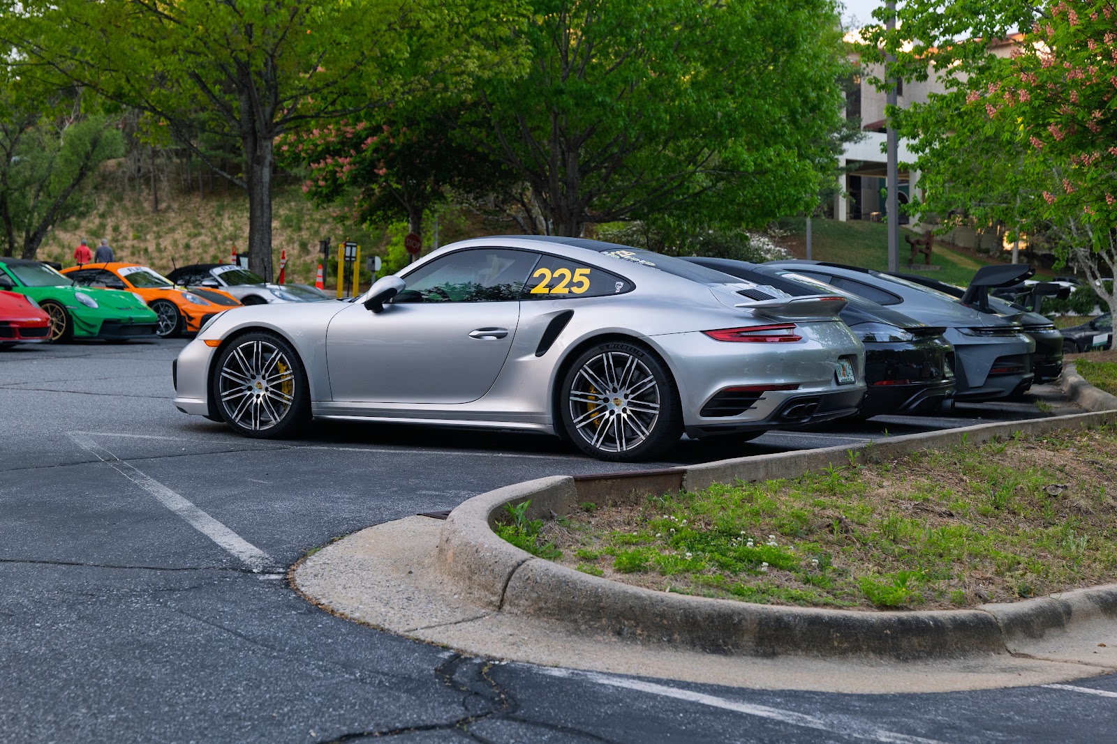 Drivers and cars on a Pooled Track Day